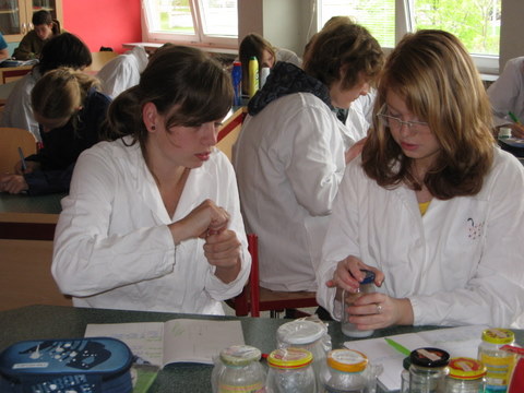 Laboratorní práce z chemie - pH