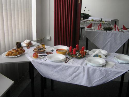 Slavíme se sousedy - V.A, V.B