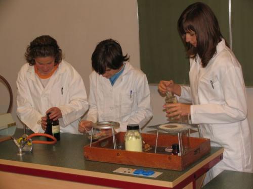 Nové učebny fyziky, chemie a kuchyňka